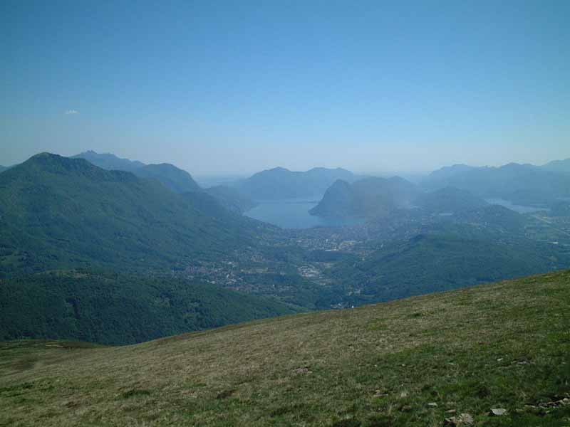 Estesa panoramica sul luganese